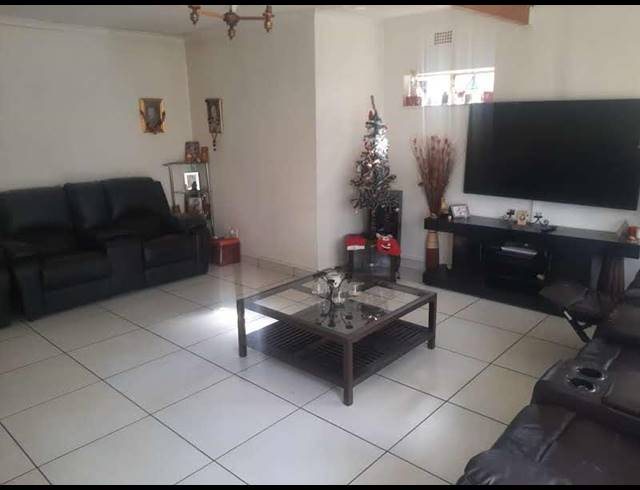 4 BEDROOM HOUSE FOR SALE IN BRACKENDOWNS
